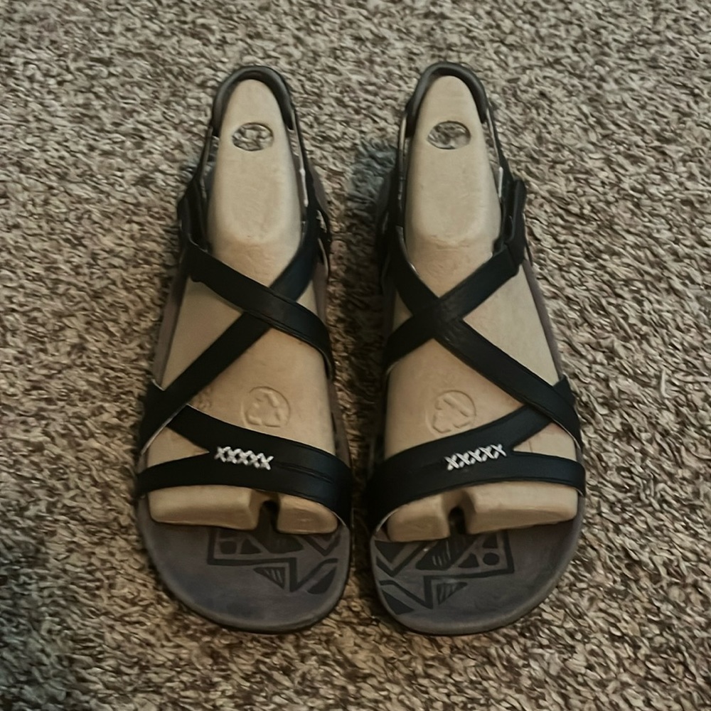 Merrell Black Paloma Sandles Size 7 Women’s New